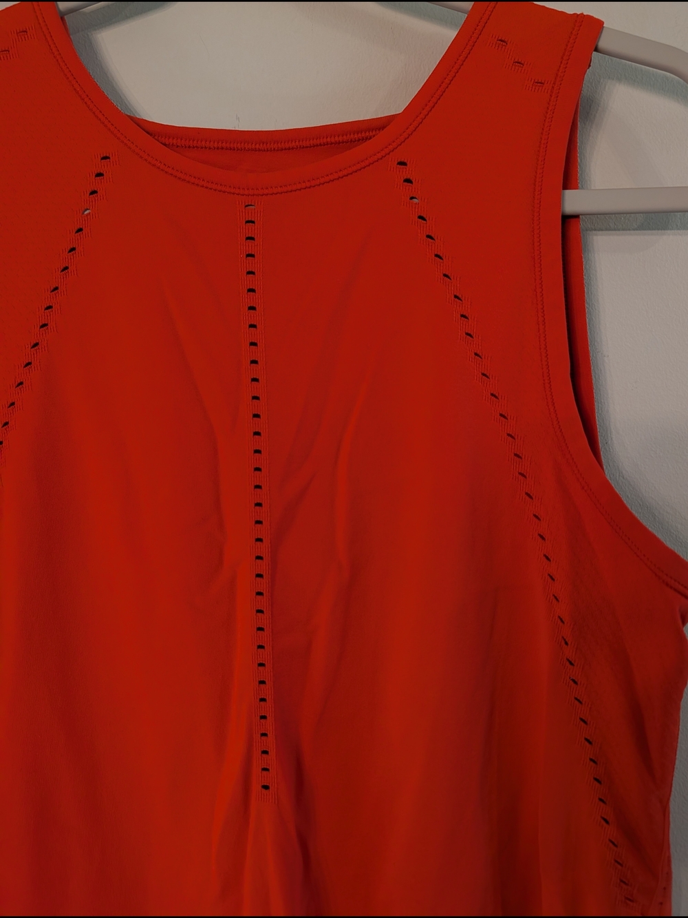 Athleta Bright Red Performance Small - Picture 3 of 4